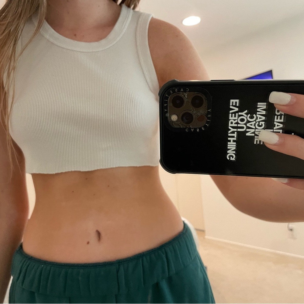 Brandy Melville Cropped Muscle Tank